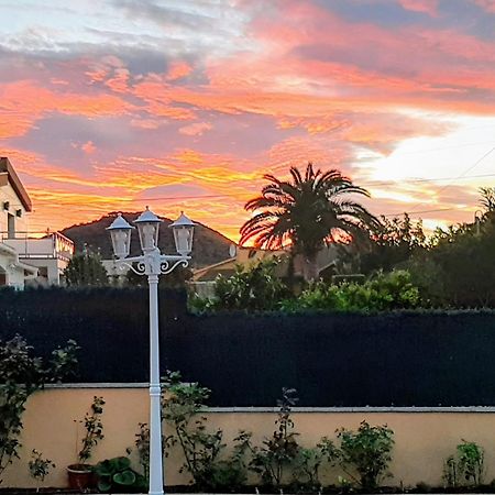 Chalet Vacacional Con Piscina Privada Y Barbacoa Tarragona Bagian luar foto