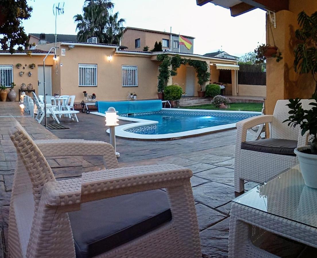 Chalet Vacacional Con Piscina Privada Y Barbacoa Tarragona Bagian luar foto
