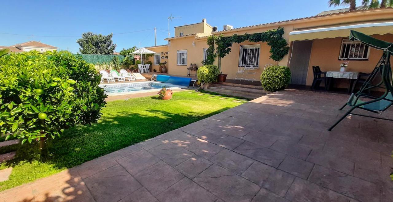 Chalet Vacacional Con Piscina Privada Y Barbacoa Tarragona Bagian luar foto