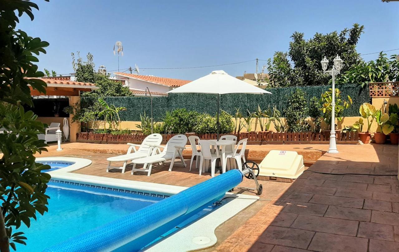 Chalet Vacacional Con Piscina Privada Y Barbacoa Tarragona Bagian luar foto