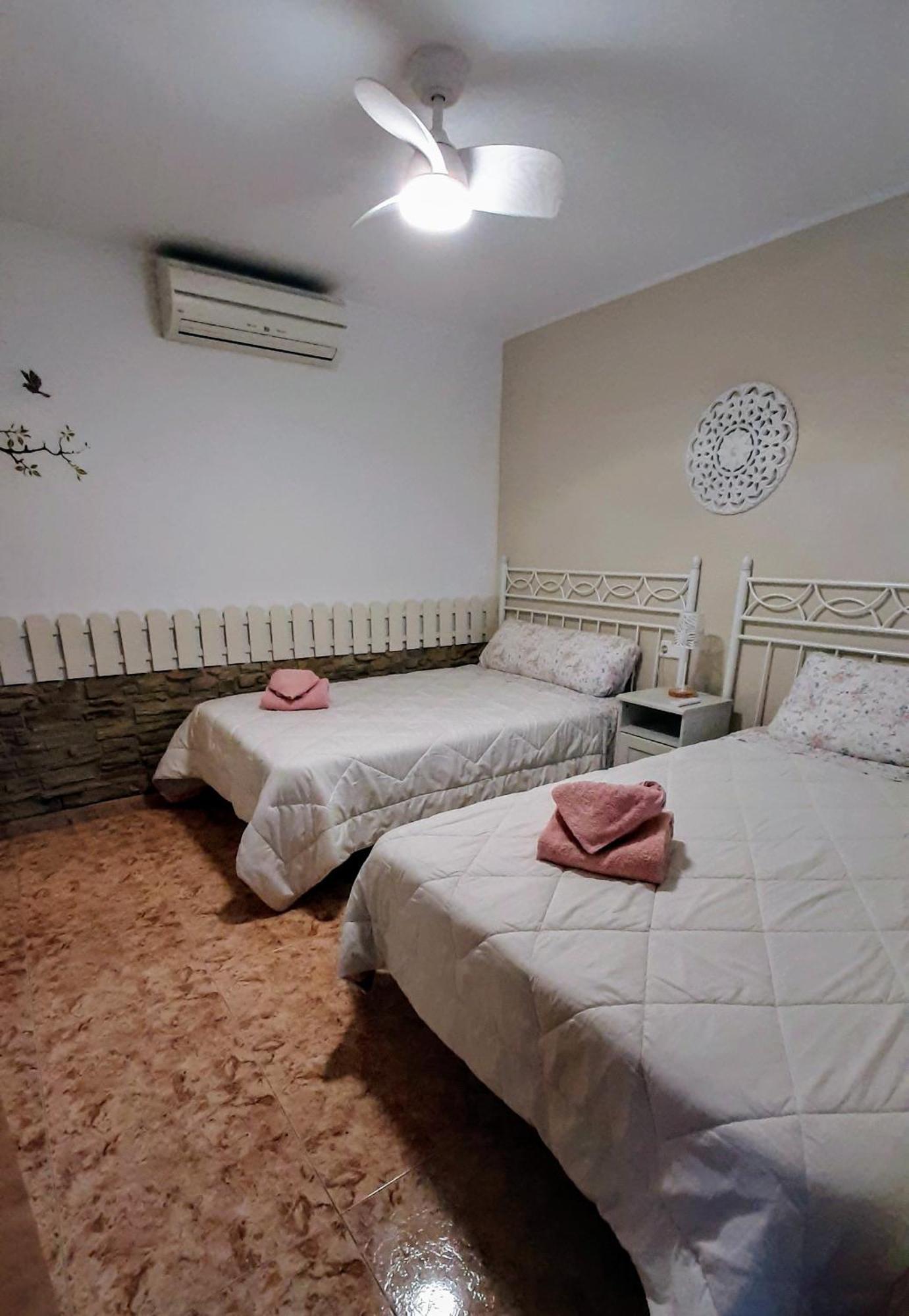 Chalet Vacacional Con Piscina Privada Y Barbacoa Tarragona Bagian luar foto